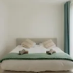 Boutique - Private Floor - 3 - Host On Site Available