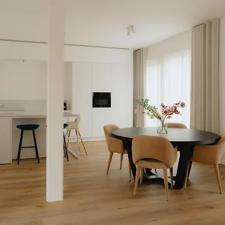 Boutique - Private Floor - 3 - Host On Site Available Gante