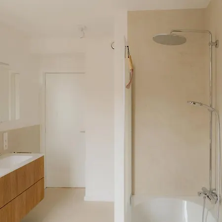 公寓 Boutique - Private Floor - 3 - Host On Site Available 根特
