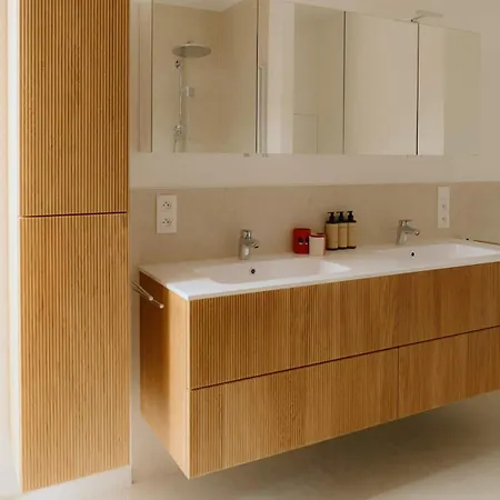 Boutique - Private Floor - 3 - Host On Site Available