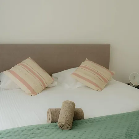 Boutique - Private Floor - 3 - Host On Site Available Gante