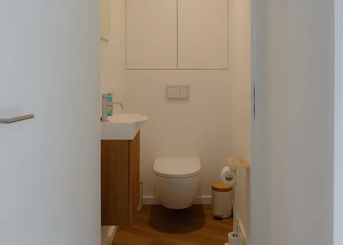 Boutique - Private Floor - 3 - Host On Site Available * Gent