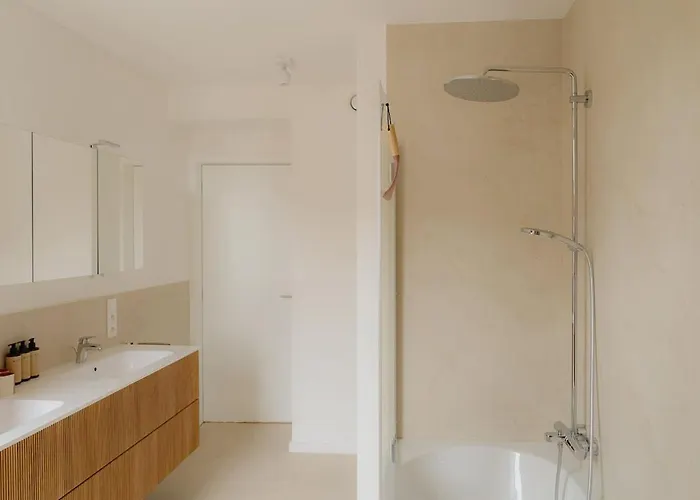 Lägenhet Boutique - Private Floor - 3 - Host On Site Available Gent